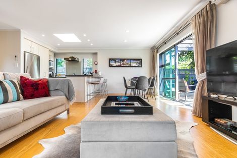 Photo of property in 37 Kings Road, Panmure, Auckland, 1072