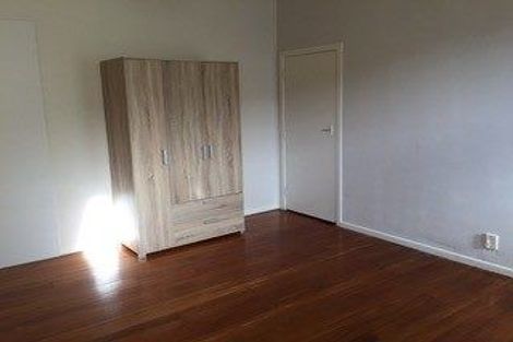 Photo of property in 27 Horotutu Road, Greenlane, Auckland, 1061