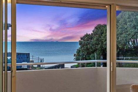 Photo of property in 1/22 Tiri Road, Milford, Auckland, 0620