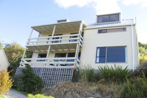 Photo of property in 112 Allington Road, Karori, Wellington, 6012