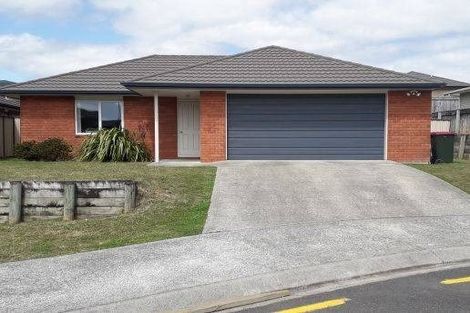 Photo of property in 16 Diamond Grove, Brown Owl, Upper Hutt, 5018