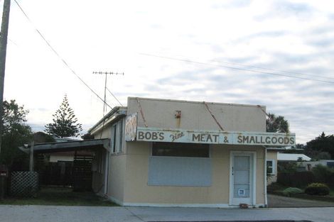 Photo of property in 51 Moana Street, Otaki Beach, Otaki, 5512