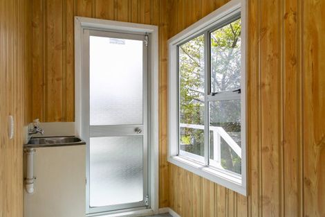 Photo of property in 15 Waitahanui Avenue, Taupo, 3330