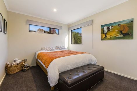Photo of property in 8 Bowman Place, Whitby, Porirua, 5024