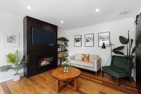 Photo of property in 12 Moeraki Road, Maoribank, Upper Hutt, 5018