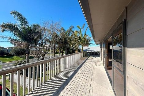Photo of property in 1050 Papamoa Beach Road, Papamoa Beach, Papamoa, 3118