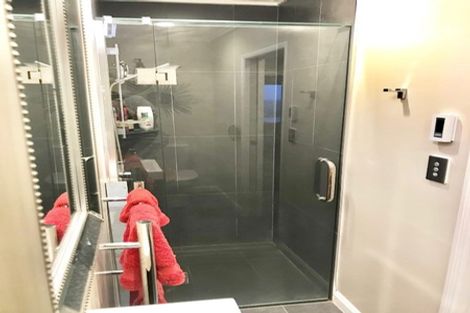 Photo of property in 43a Shanaway Rise, Hillcrest, Auckland, 0627