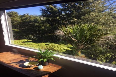 Photo of property in 41 Warner Park Avenue, Laingholm, Auckland, 0604