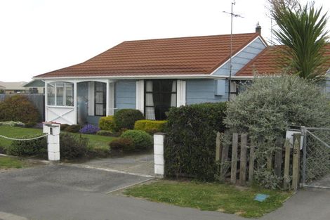 Photo of property in 4 Amberley Beach Road, Amberley, 7410