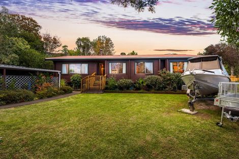 Photo of property in 124 West Harbour Drive, West Harbour, Auckland, 0618