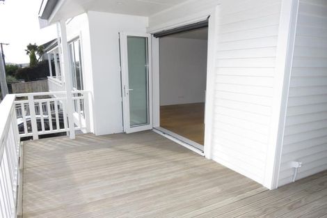 Photo of property in 56c Nicholson Road, Khandallah, Wellington, 6035