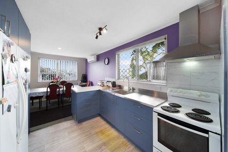 Photo of property in 28 Cottingham Crescent, Mangere East, Auckland, 2024