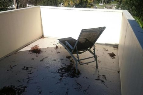 Photo of property in 58 Seabreeze Road, Narrow Neck, Auckland, 0624