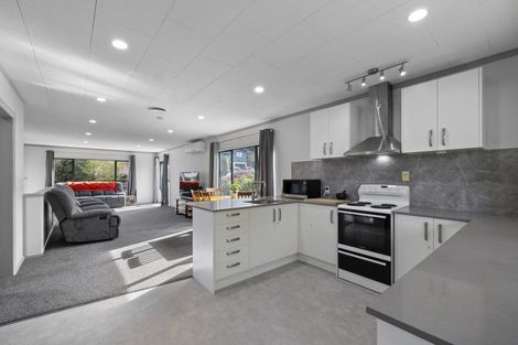 Photo of property in 39 Carlton Terrace, Westown, New Plymouth, 4310