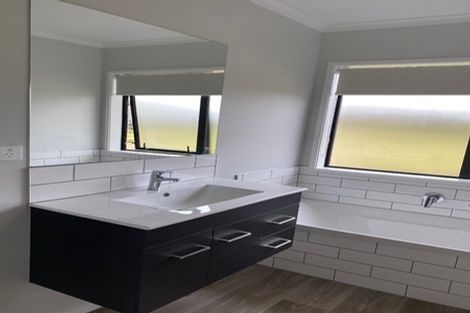 Photo of property in 59 Seagrass Place, Otaki Beach, Otaki, 5512