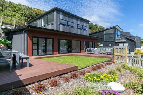 Photo of property in 1 Ara Haewai, Houghton Bay, Wellington, 6023