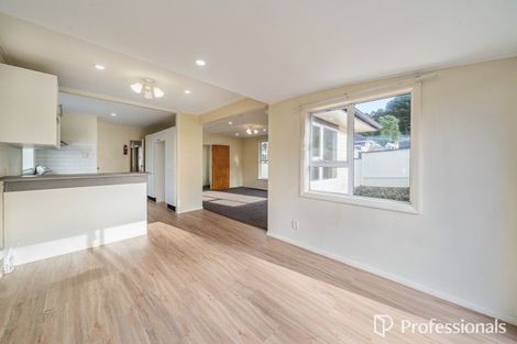 Photo of property in 1 Wakefield Terrace, Tawa, Wellington, 5028