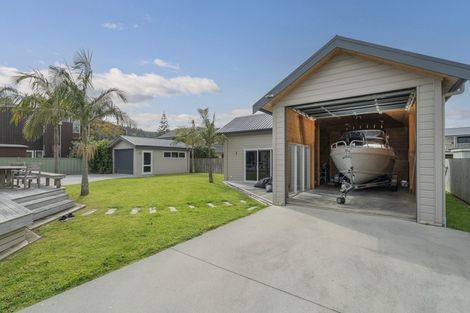 Photo of property in 102 Bond Road, Whangamata, 3620