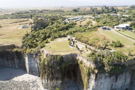 Photo of property in 20 Clifftop Lane, Cape Foulwind, 7892