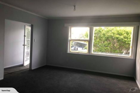 Photo of property in 2/9 College Road, Northcote, Auckland, 0627