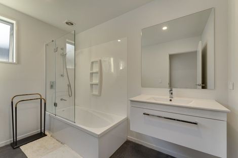 Photo of property in 24 Silver Street, Lower Shotover, Queenstown, 9304