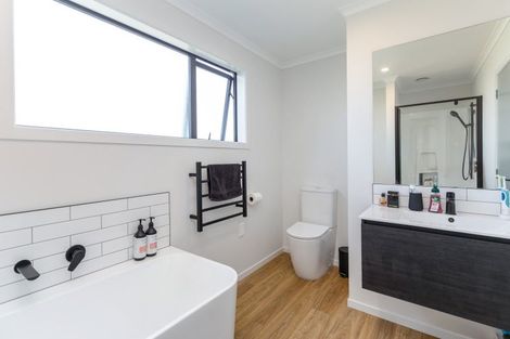 Photo of property in 16 Ross Taylor Lane, Masterton, 5810