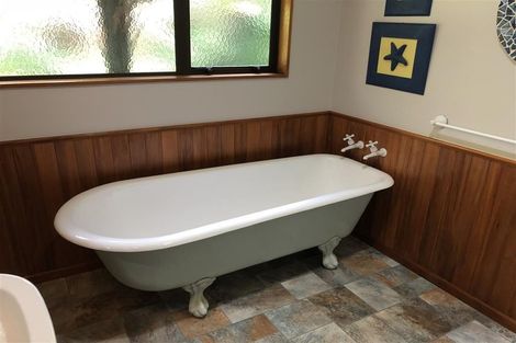 Photo of property in 24 Manu Grove, Waikanae, 5036