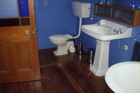 Photo of property in 23 Hawkhurst Road, Lyttelton, 8082