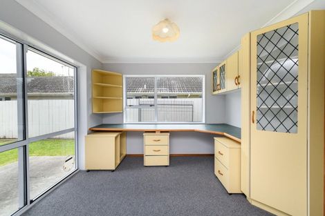 Photo of property in 4 Clendon Court, Roslyn, Palmerston North, 4414