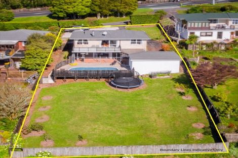 Photo of property in 468 Don Buck Road, Massey, Auckland, 0614