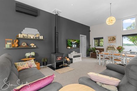 Photo of property in 6 The Strand, Whakapirau, Maungaturoto, 0583