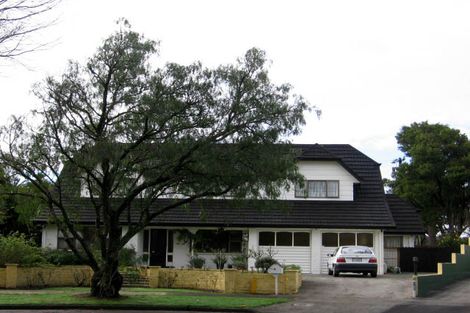 Photo of property in 2 Carbine Court, Awapuni, Palmerston North, 4412