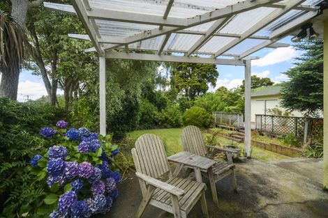 Photo of property in 37 Waterloo Crescent, Hokowhitu, Palmerston North, 4410