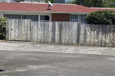 Photo of property in 2/1369 Dominion Extension, Mount Roskill, Auckland, 1041