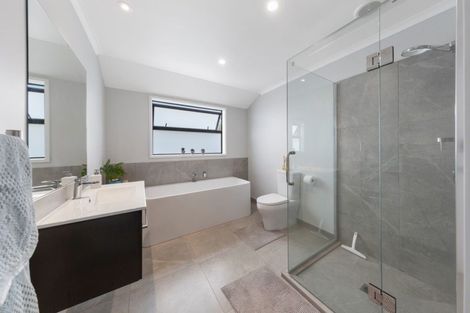 Photo of property in 14a Helenvale Crescent, Pokeno, 2402