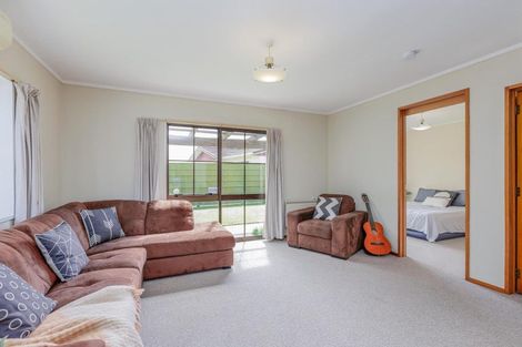Photo of property in 23b Cecil Place, Cloverlea, Palmerston North, 4412