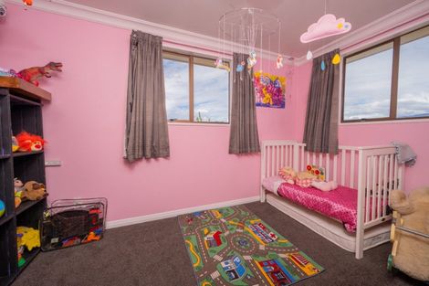 Photo of property in 2 Clutha Street, Alexandra, 9320