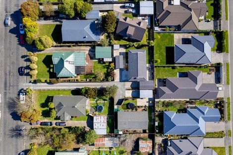 Photo of property in 2/126a Middlepark Road, Sockburn, Christchurch, 8042