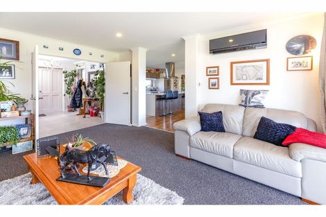 Photo of property in 6 Te Waihora Street, Pegasus, 7612