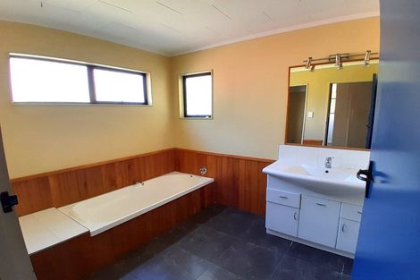 Photo of property in 232 Kimberley Road, Levin, 5571