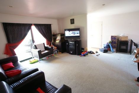 Photo of property in 66b Dundale Avenue, Blockhouse Bay, Auckland, 0600