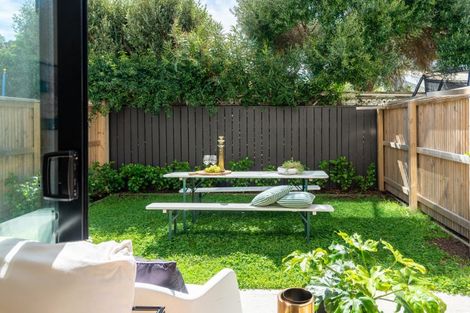 Photo of property in 16b Inglis Street, Seatoun, Wellington, 6022