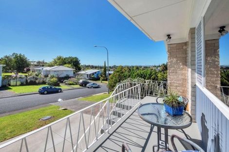 Photo of property in 57 Kirby Street, Glendene, Auckland, 0602