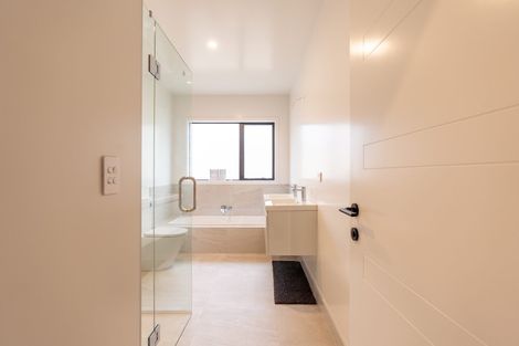 Photo of property in 44 Sardinia Grove, Fitzherbert, Palmerston North, 4410