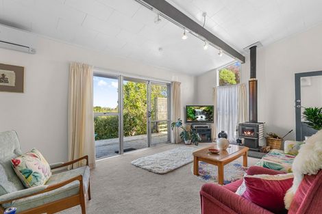 Photo of property in 2 Montaine Place, Maungaturoto, 0520