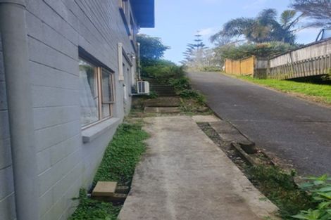 Photo of property in 15 Barker Rise, Northcross, Auckland, 0632