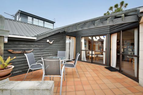 Photo of property in 126 Doon Street, Waverley, Dunedin, 9013