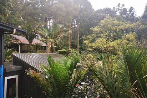 Photo of property in 128 Otitori Bay Road, Titirangi, Auckland, 0604
