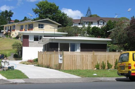 Photo of property in 1/33 Bentley Avenue, Glenfield, Auckland, 0629