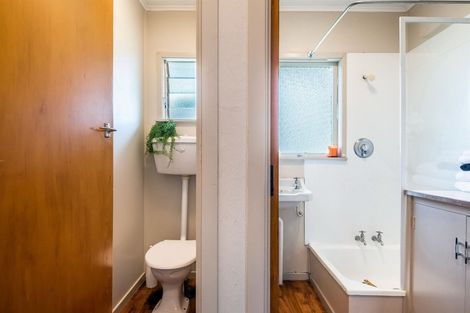 Photo of property in 6/43 Shakespeare Road, Milford, Auckland, 0620